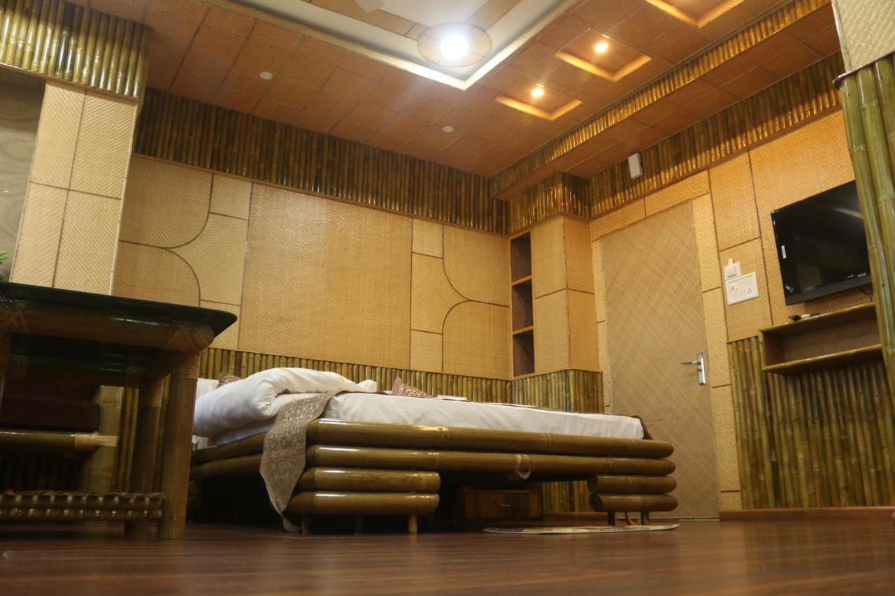 Hotel Himalaya アガルタラ エクステリア 写真