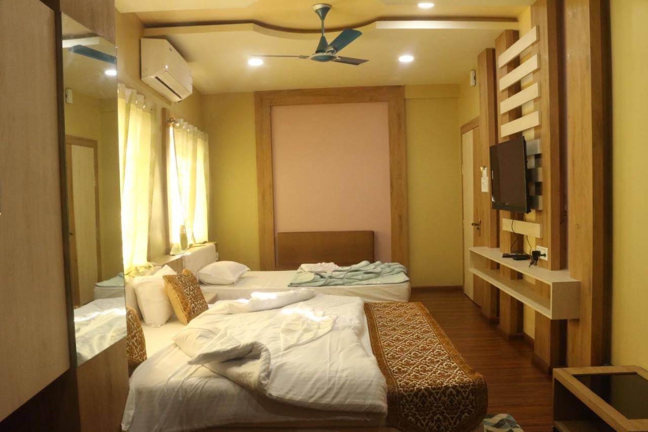 Hotel Himalaya アガルタラ エクステリア 写真