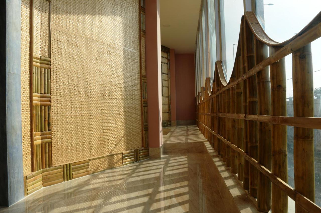 Hotel Himalaya アガルタラ エクステリア 写真