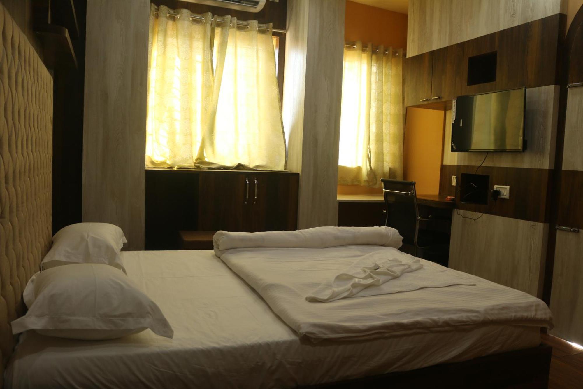 Hotel Himalaya アガルタラ エクステリア 写真